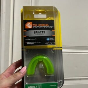 NEW Shockdoctor age 12+ braces mouth guard